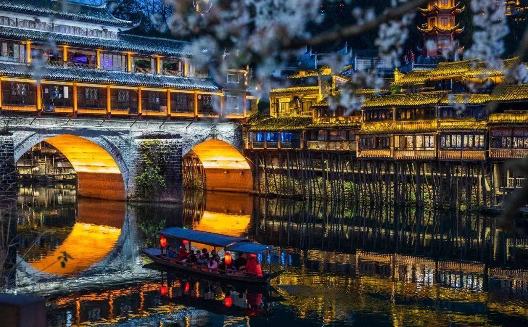 湘韵古都，现代魅力——湖南历史文化与现代发展交相辉映