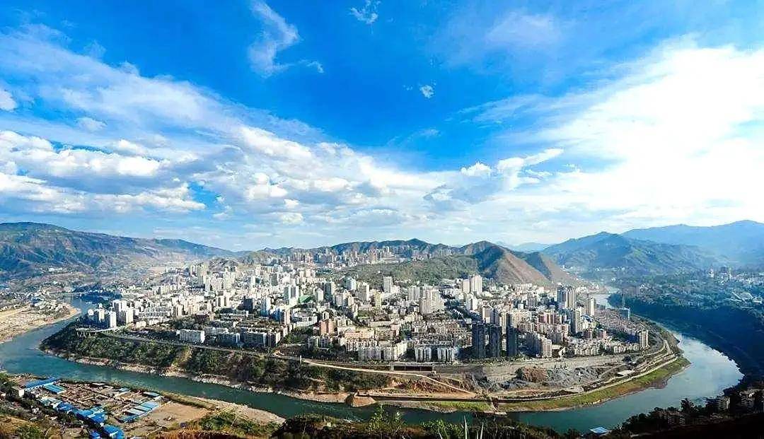 四川智造先锋，解码四川高科技新锐，塑造智能生活新纪元